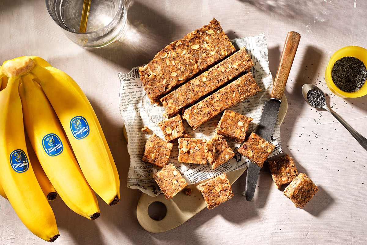 Vegaaniset proteiinia sisältävät banaanikuutiot ilman uunia