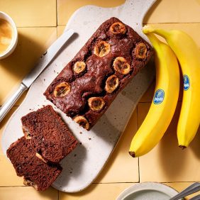 Vegaaninen suklaa-punajuuri-banaanileipä