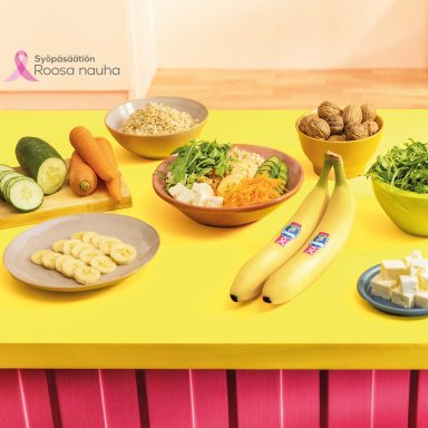 Ruskean Riisin Kulho Chiquita-banaanilla, Fetalla, Saksanpähkinöillä ja Rapeilla Vihanneksilla