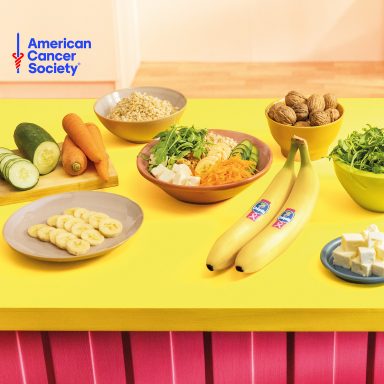 Ruskean Riisin Kulho Chiquita-banaanilla, Fetalla, Saksanpähkinöillä ja Rapeilla Vihanneksilla